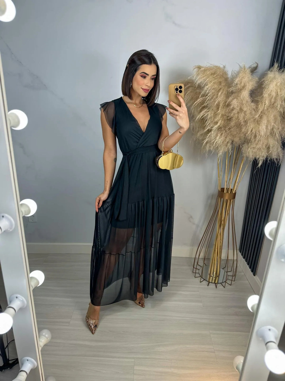 Vestido Izzy Manga Curta Liso
